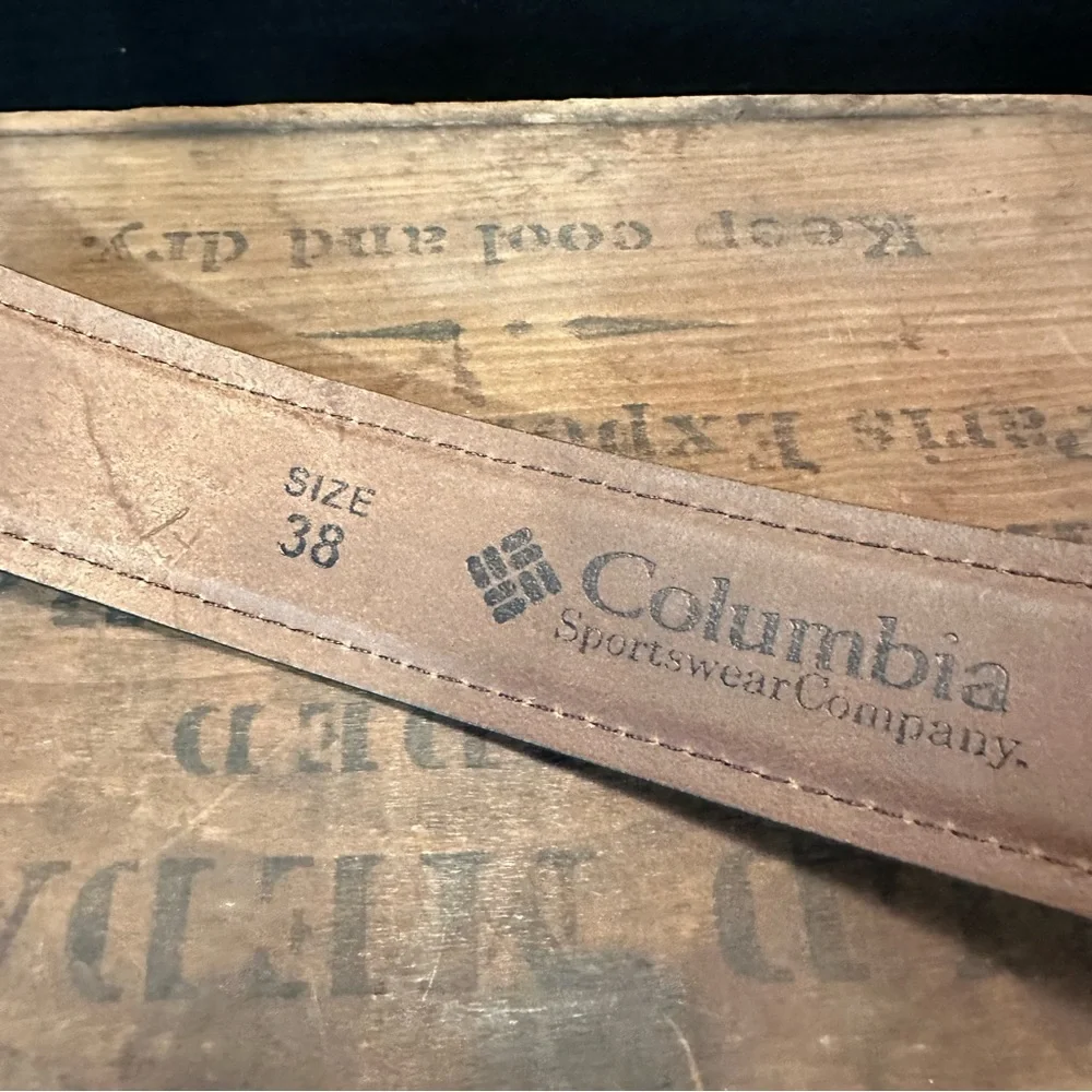 Columbia genuine brown